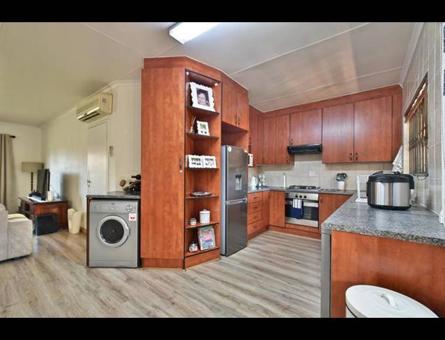 3 BEDROOM CLUSTER FOR SALE IN NEWMARKET
